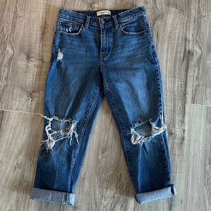 AF Mid Rise Boyfriend Jean